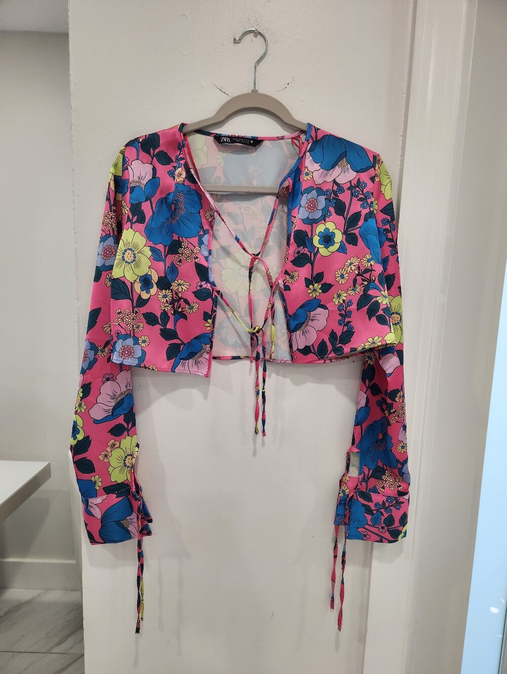 Zara Pink Floral Tie-Front Crop Top
